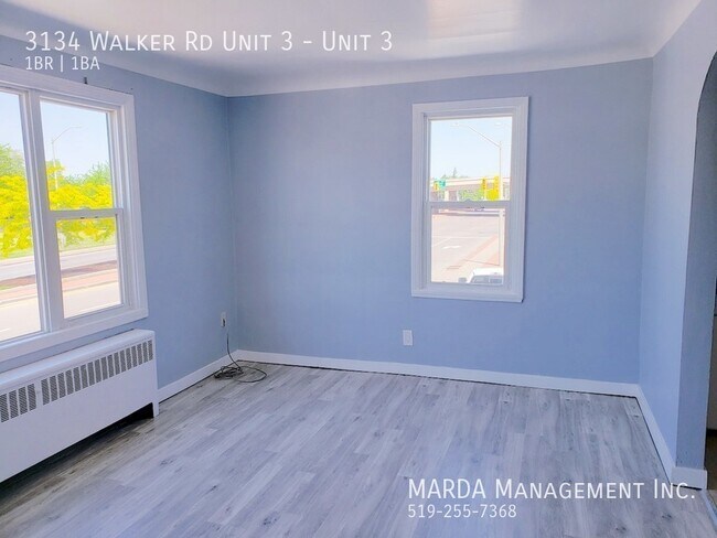 Photo du bâtiment - SPACIOUS 1 BED/1 BATH UNIT ON WALKER! + HYDRO
