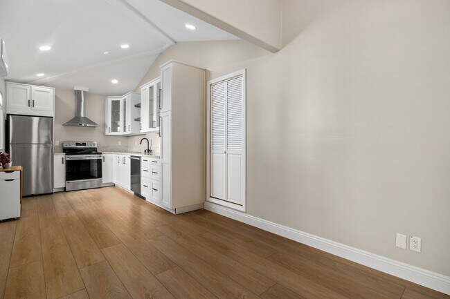 Building Photo - 1622 Swallowtail Rd