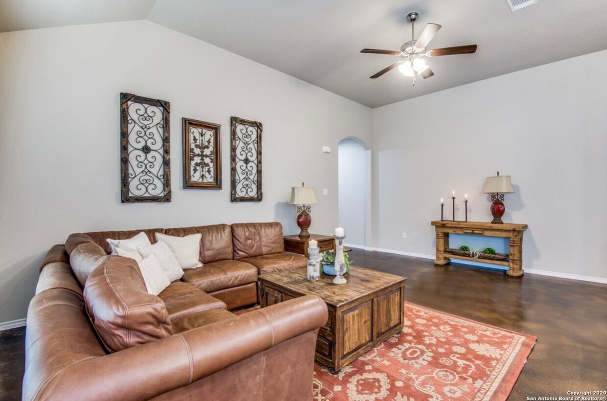 11091111 Burek Cross, Seguin, TX 78155 Townhome Rentals in Seguin TX