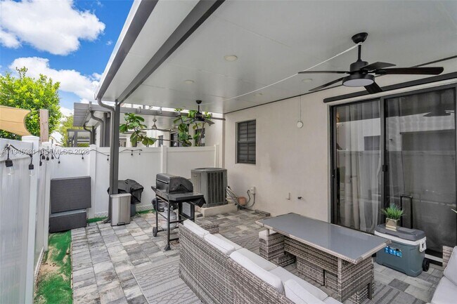 Foto del edificio - 11051 W 33rd Ln