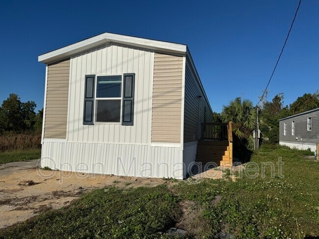 Foto del edificio - 518 Everitt Ave