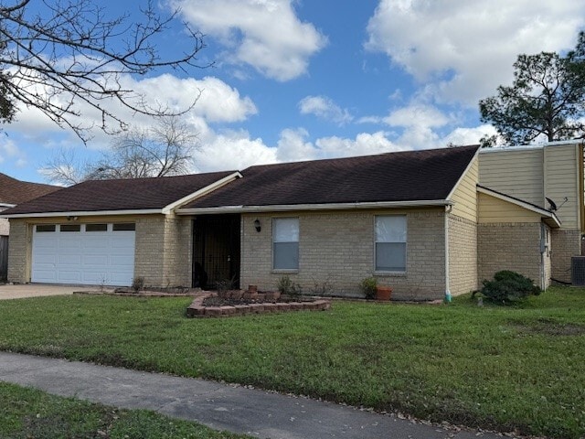 Building Photo - 15123 Chasehill Dr
