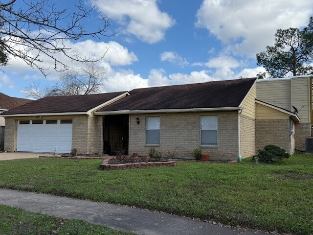 Foto del edificio - 15123 Chasehill Dr