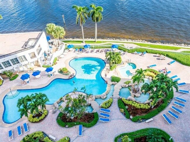 Photo - 19101 NE 36th Pl Apartment