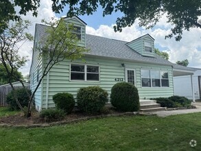 Building Photo - 4212 Beechgrove Dr