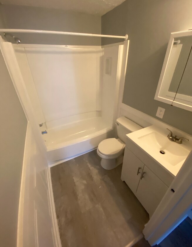 Foto principal - 437 Triplett Ave