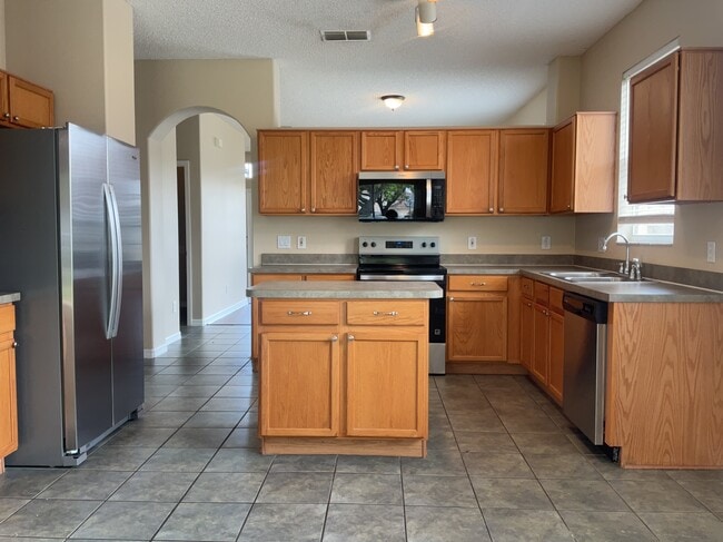 Foto del edificio - 14766 Kristenright Ln