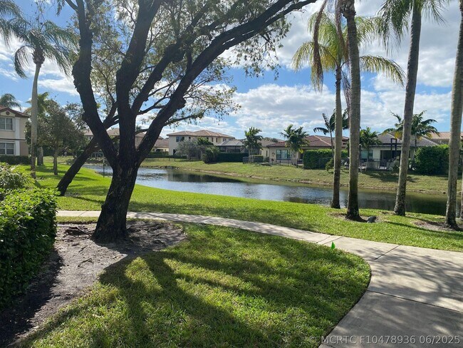 Foto del edificio - 11266 SW 12th St