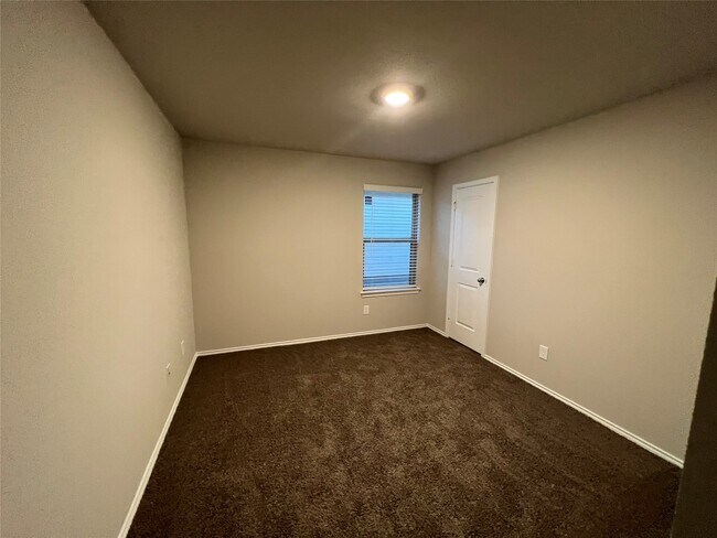 Building Photo - 332 Pecos Dr