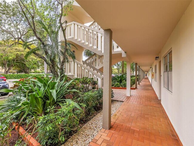 Building Photo - 3405 Bimini Ln