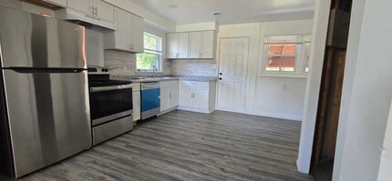 Building Photo - 3202 Cherokee Ave