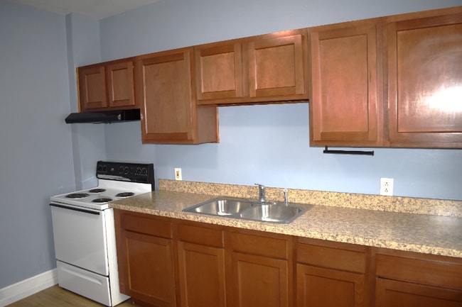 Building Photo - 6011 37th Ave