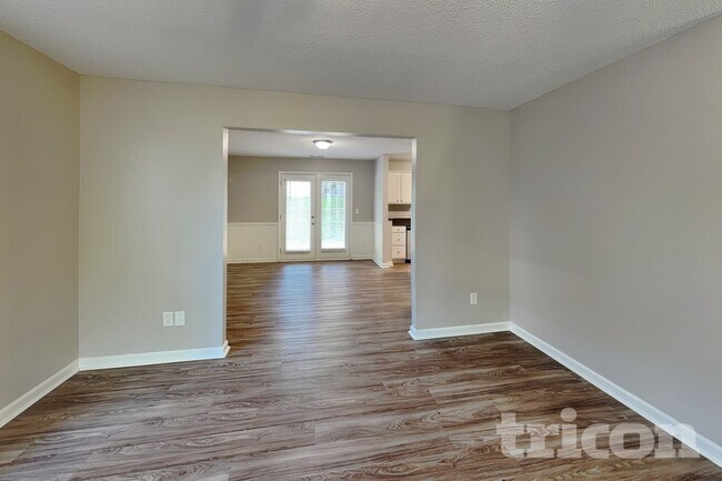 Foto del edificio - 3912 Farlow Rd