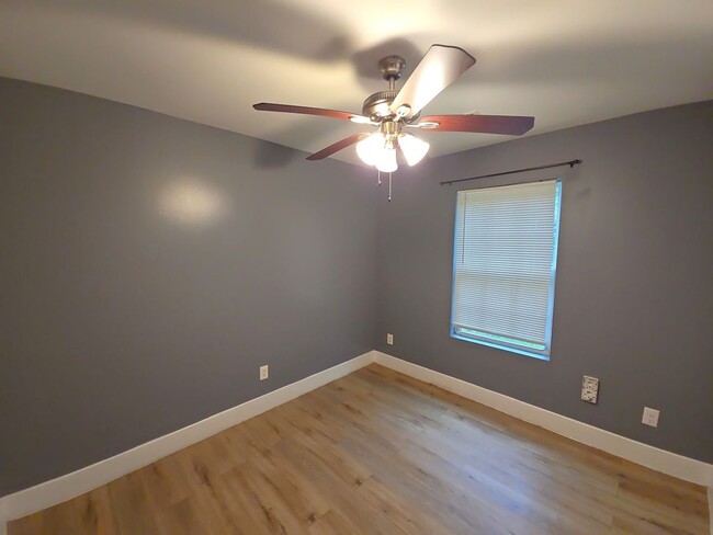 Building Photo - 11435 Raincove Dr