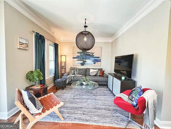 Foto del edificio - 634 Irwin St NE
