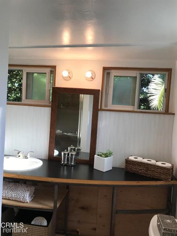 Building Photo - 2 br, 2 bath House - 524 E Marigold St