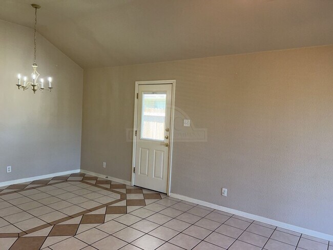 Foto del edificio - 4400 Pennington Ave
