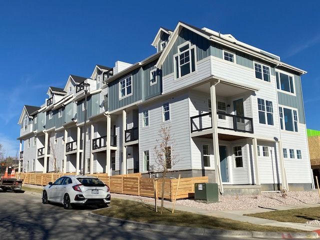 Building Photo - 2848 Kendall St