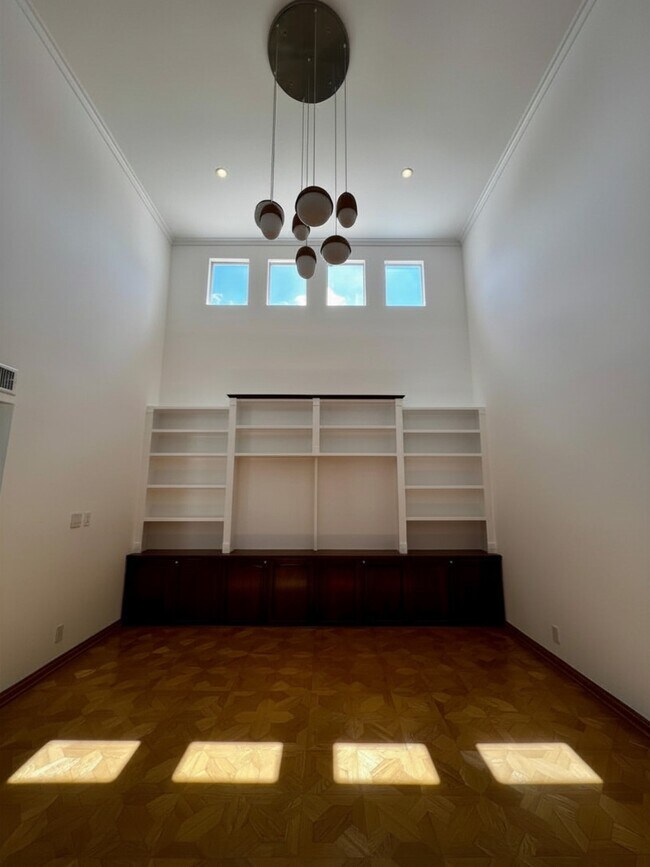 Foto del edificio - 7505 Hampton Ave