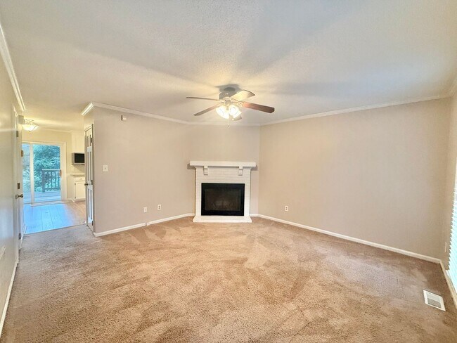 Foto del edificio - 6523 Hearthstone Dr