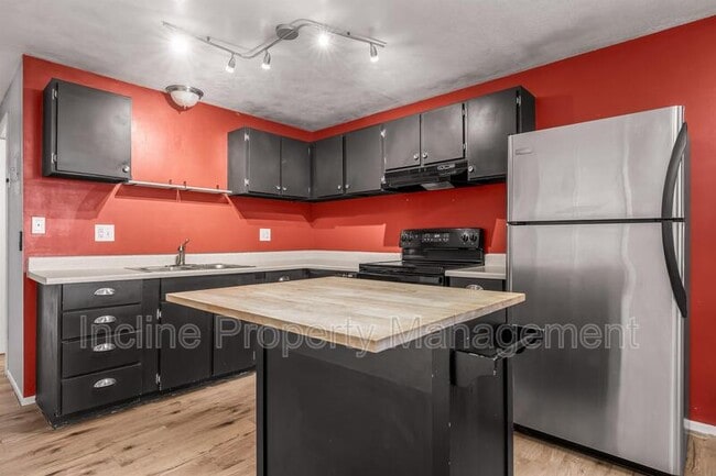 Building Photo - 4758 S 700 E