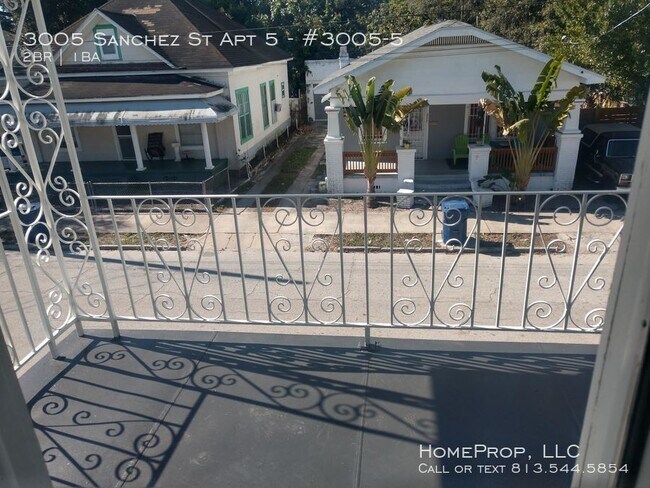 Building Photo - 3005 Sanchez St