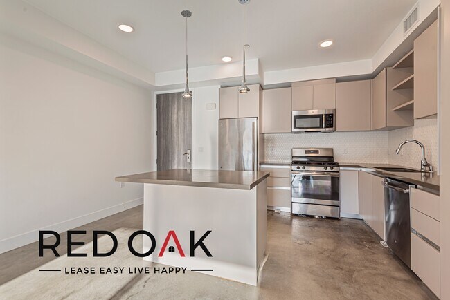 Foto del edificio - Beautiful One Bedroom with Spacious, Sun-D...