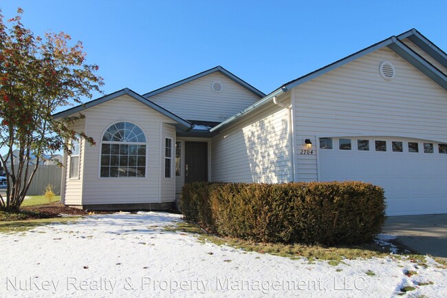 Building Photo - 3 br, 2 bath House - 2704 Bethany St.