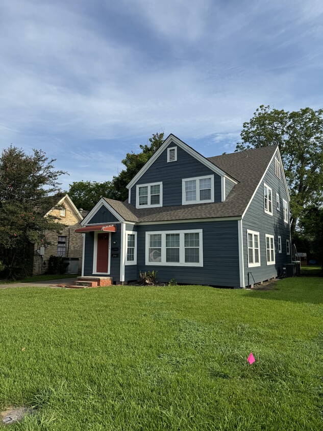 Primary Photo - 2242 Ashley St