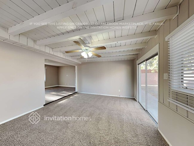 Foto del edificio - 852 N Parkside Dr