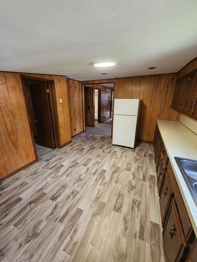 Kitchen - 10 Ann St