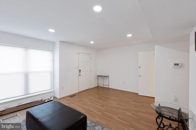 Foto del edificio - 14829 Ensor Ct