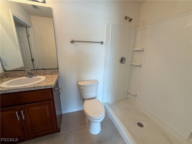 Foto del edificio - 2927 NW 4th Pl