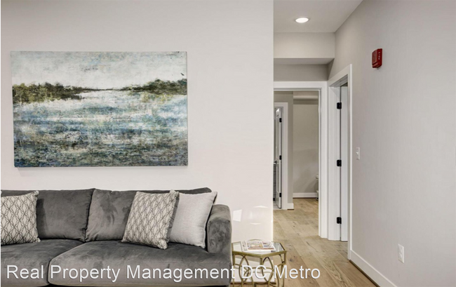 Foto del edificio - 2 br, 2 bath House - 1040 Bladensburg Road...