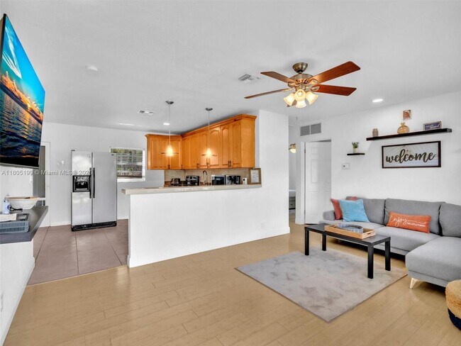 Foto del edificio - 6030 NE 6th Ave