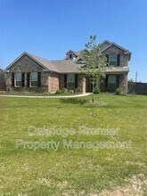 Building Photo - 811 Blue Quail Dr