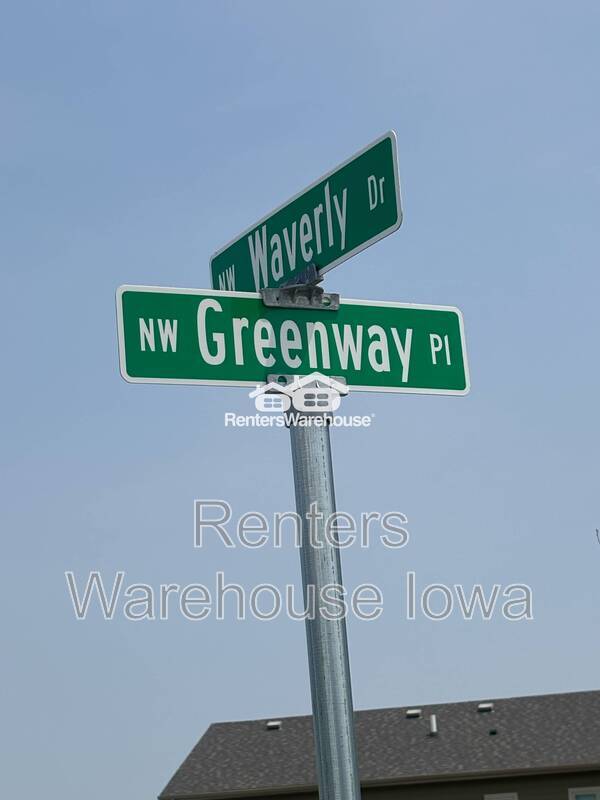 Foto del edificio - 211 NW Greenway Pl