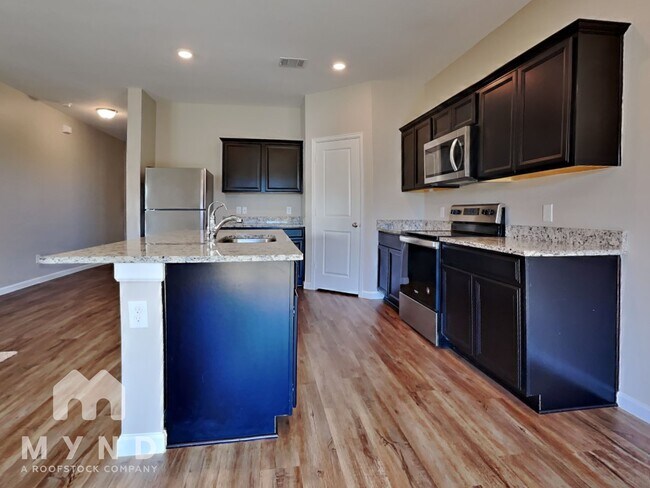 Building Photo - 10096 Pappas Dr