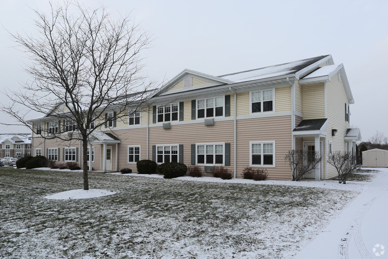Rockwood Center at Brentland Woods Apartments in Henrietta, NY