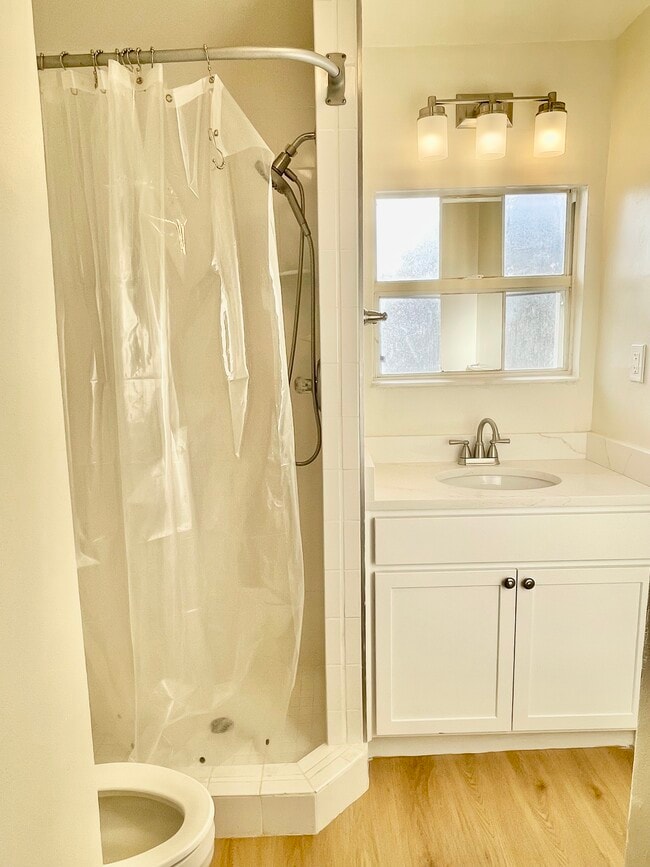 Building Photo - 721 New York Ave