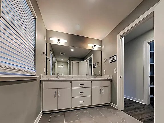 Building Photo - 2512 Colbert Dr