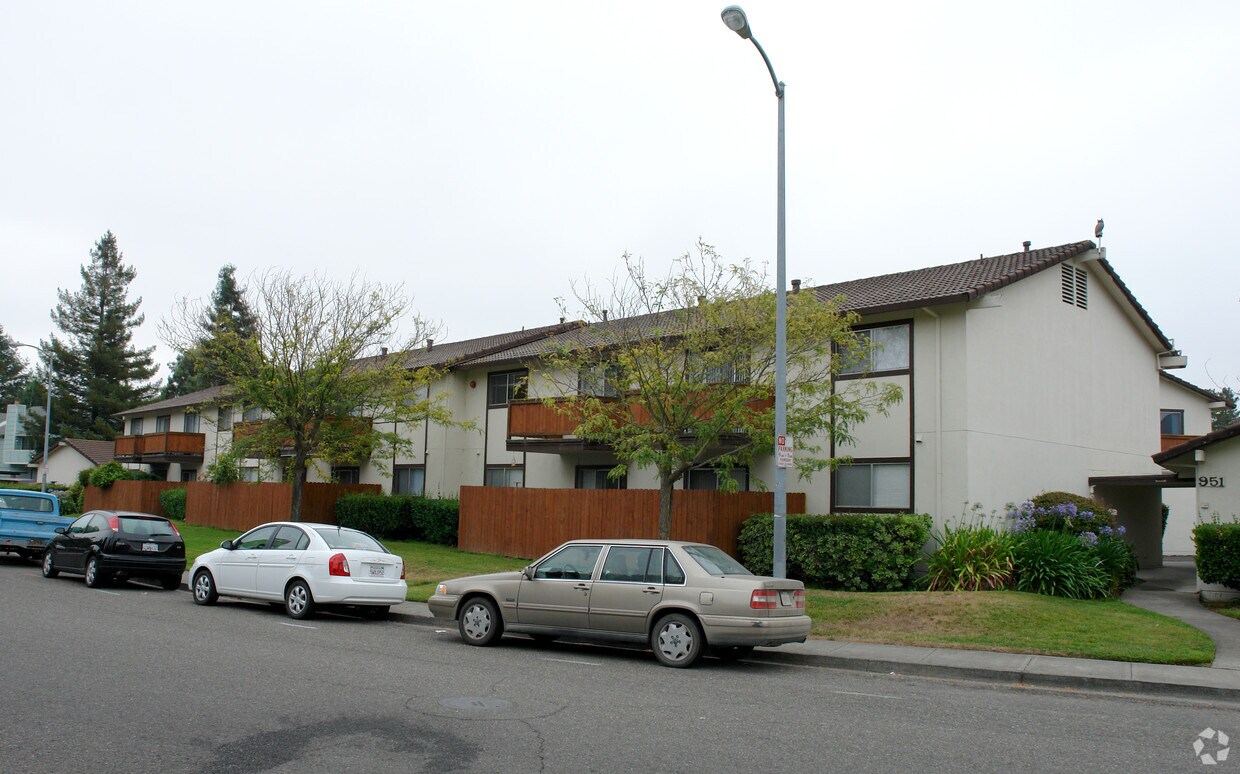 Foto principal - 951 Copeland Creek Dr