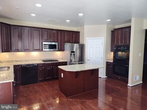 Building Photo - 1022 Ironwood Ln