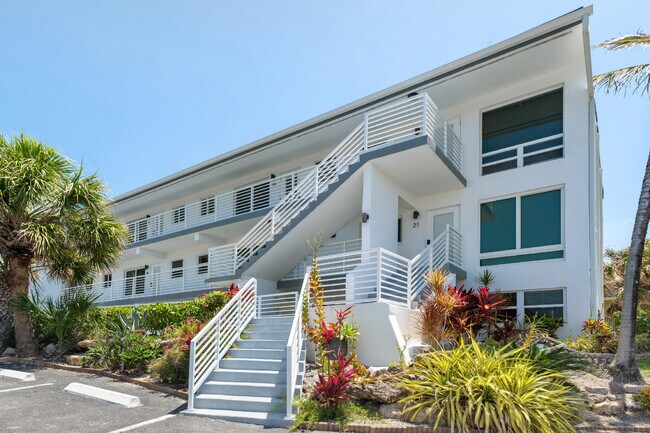 Foto del edificio - 1041 Hillsboro Mile