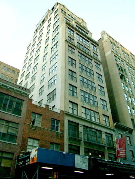 Foto del edificio - 43-45 E 30th St