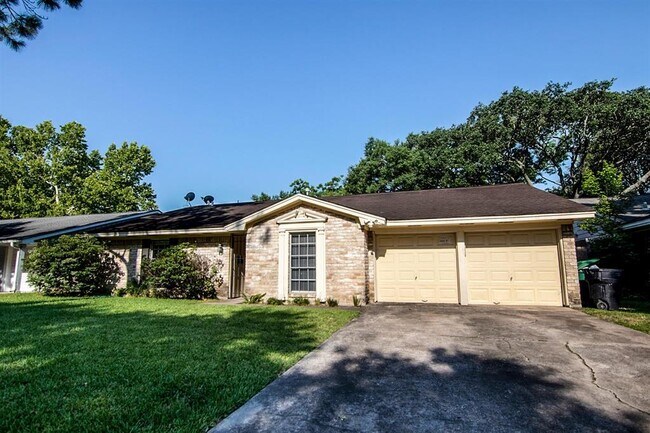 Building Photo - 9002 Bintliff Dr