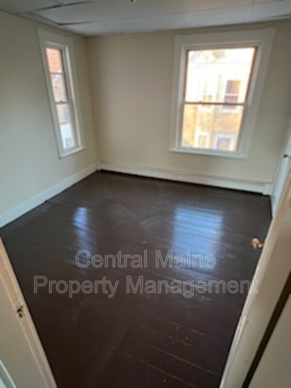 Foto del edificio - 32-34 Cottage St