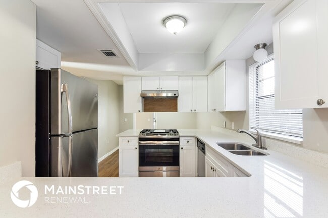 Foto del edificio - 3233 Timberline Rd