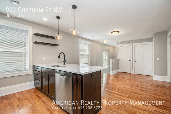 Foto del edificio - 933 Chatham St NW