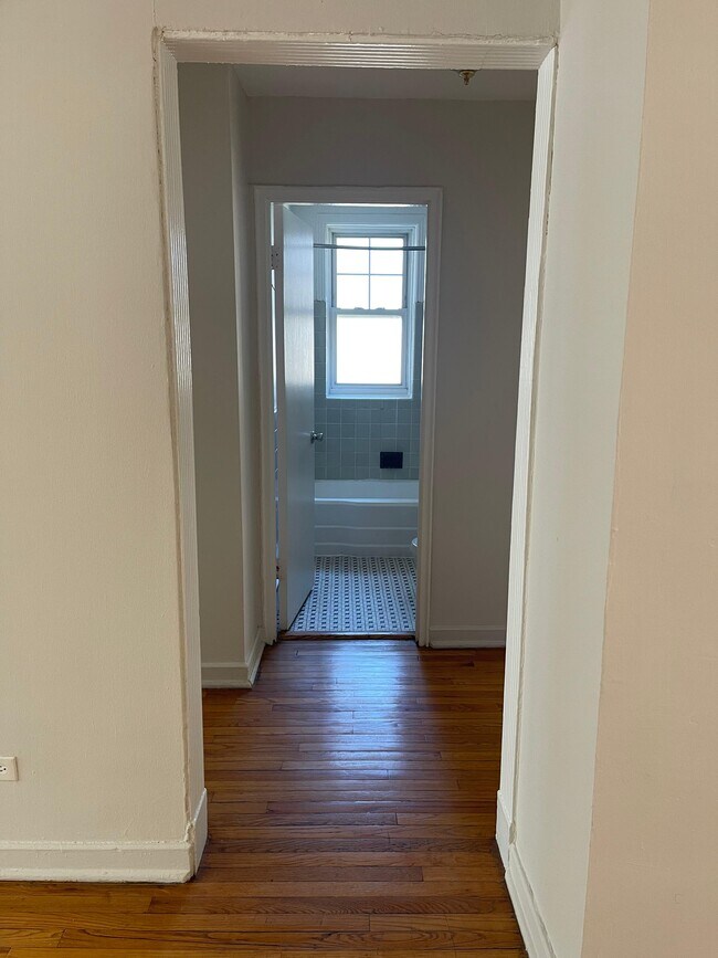 Baño - Emaret at Lincoln Square